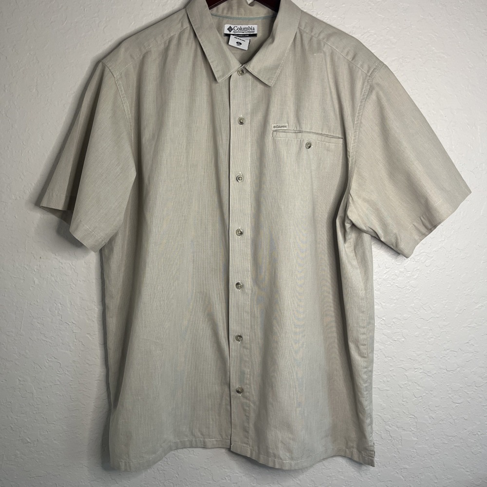 Men's Columbia Button Up Ramie & Cotton Pocket Tan Short Sleeve Short, Size XL